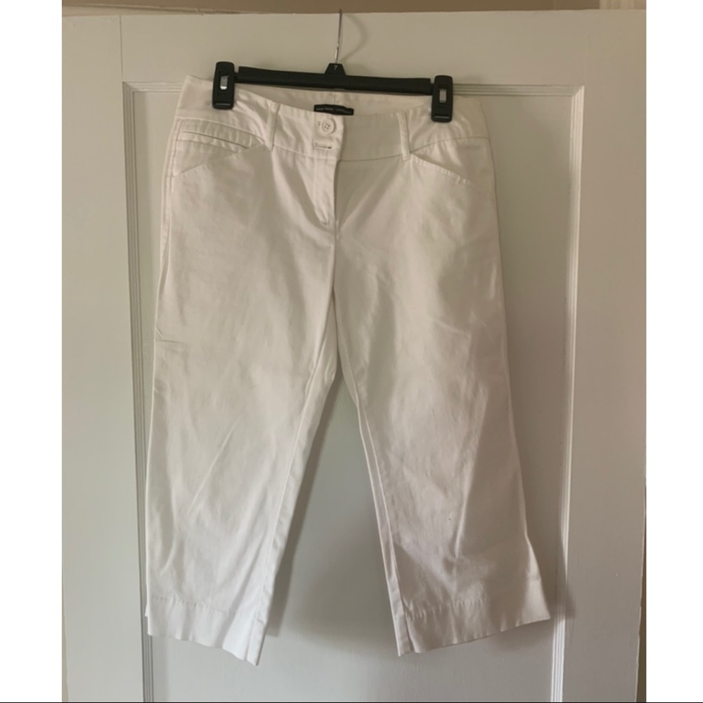 New York &Company White Dress Capri Pants